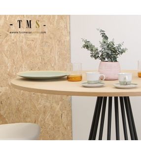 mesa redonda con pie central de varillas en blanco, madera roble Burdiña [Foto real]
