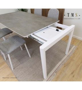 detalle-de-las-guías-de-la-mesa-Karla-extensible