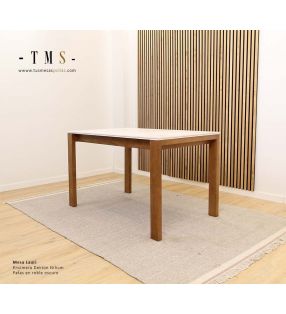 Table-nordique-en-chêne-foncé-et-comptoir-en-Dekton-Nilium