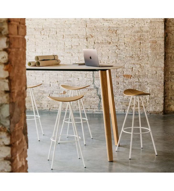 tabourets-adaptés-tables-en-chêne
