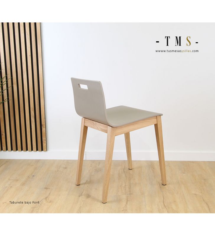 tabouret-avec-pieds-en-bois-solide