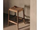 tabouret-en-bois-foncé-vintage