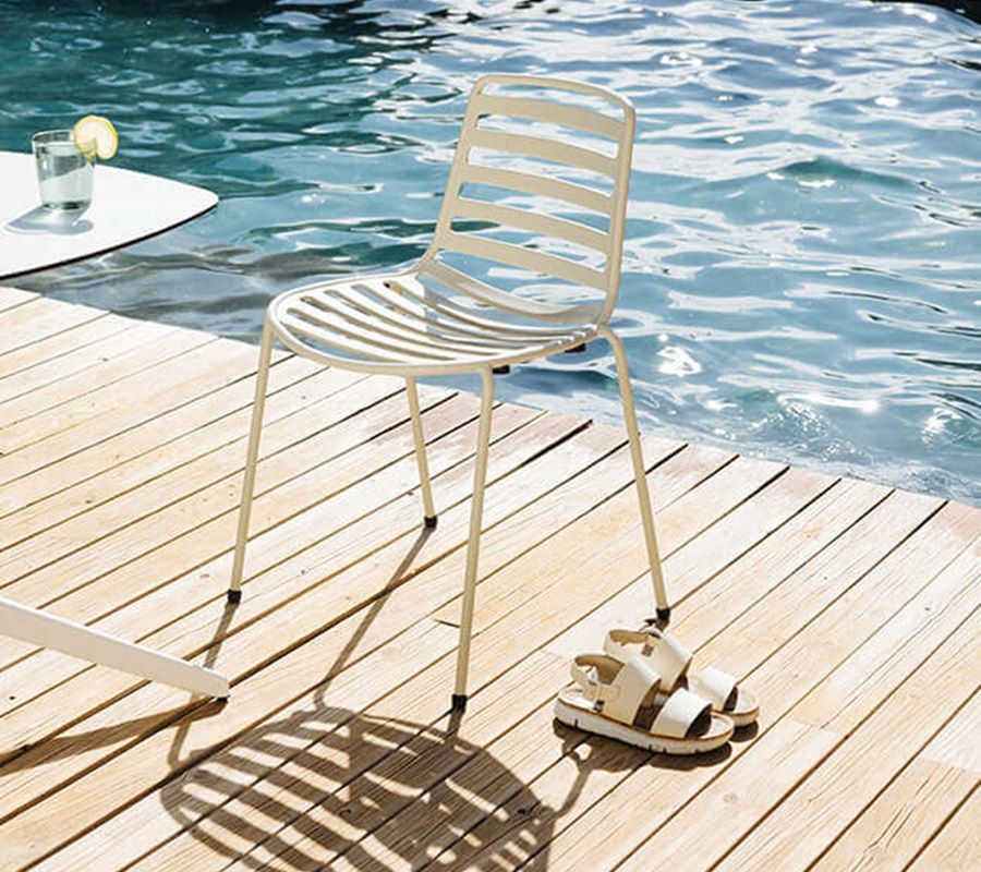 Sillas-para-piscina-apilables-enea