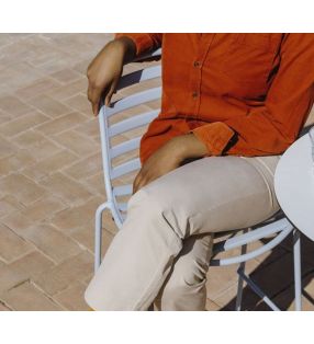 chaises-hautes-pour-terrasse-exterieure