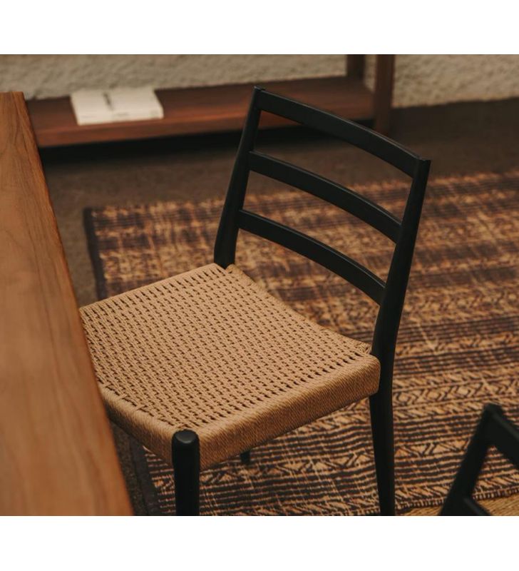 Chaise Analy en bois de chêne naturel et assise en corde.  - 9