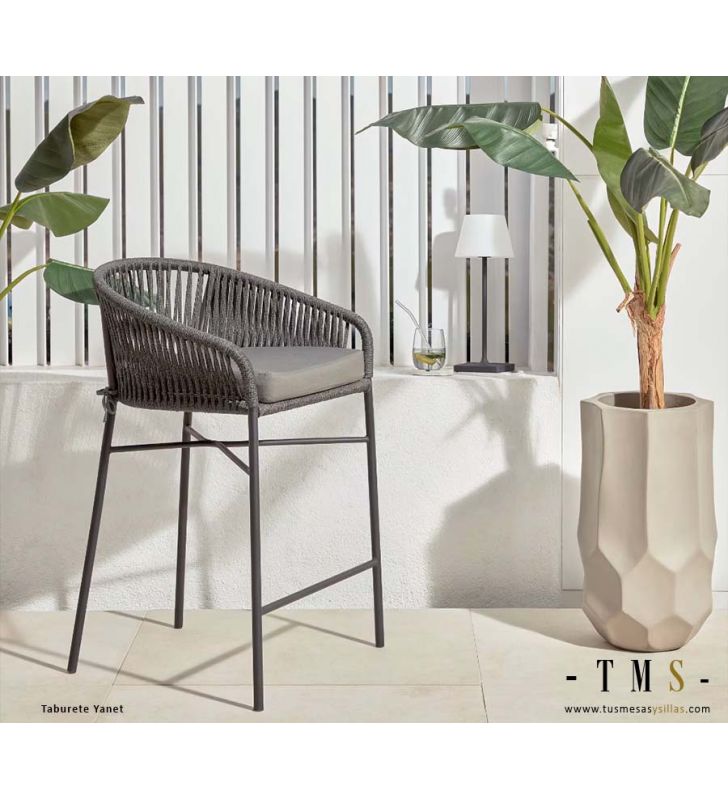 Tabouret haut pour espace extérieur