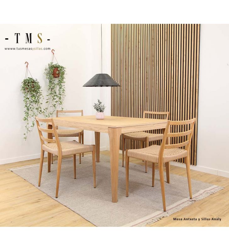 table-en-chêne-avec-coins-arrondis[Photo réelle]