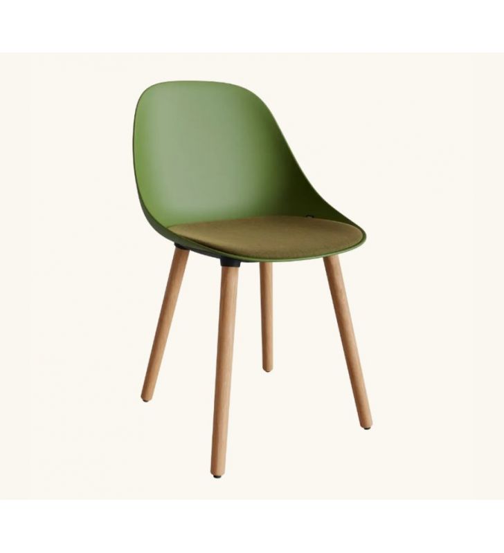 chaise-avec-coque-en-polypropylène-et-coussin-rembourré