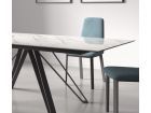 Table extensible Dado avec plateau en céramique et pieds inclinés en métal  - 5