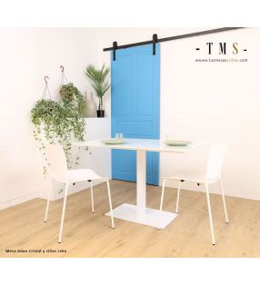 table-de-cuisine-chaises-blanches