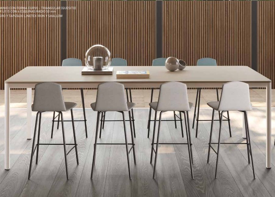 table haute-coins-ronds