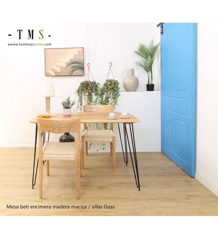 table en bois de style industriel