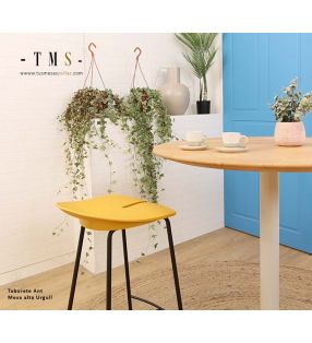 tabouret-design-couleur-moutarde