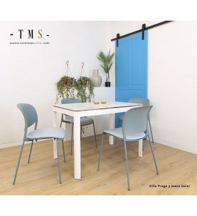 silla-con-carcasa-de-polipropileno-y-patas-metálicas