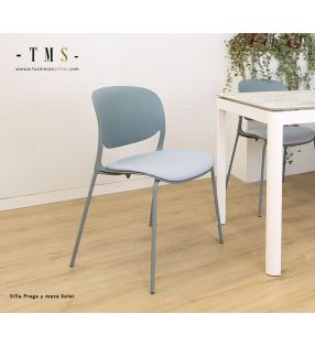 chaise en polypropylène avec assise rembourrée et pieds en métal