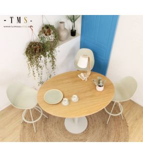 tables-hautes-en-chene-modernes