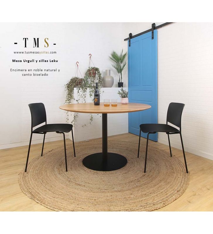 table-ronde-en-bois-de-chene-massif