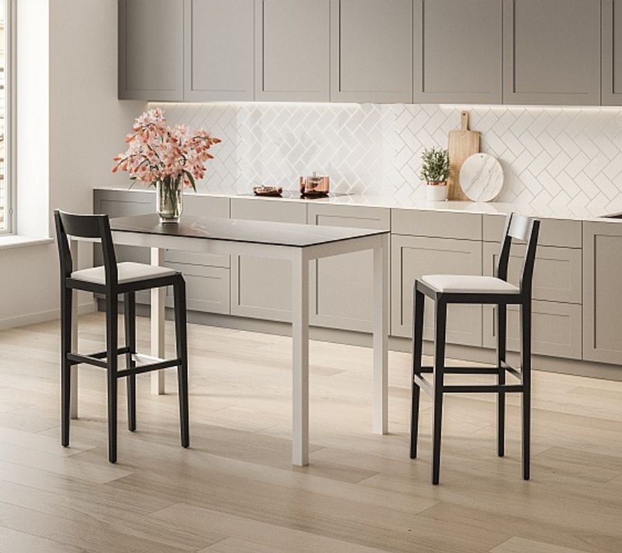 Tabourets en bois pour cuisines modernes