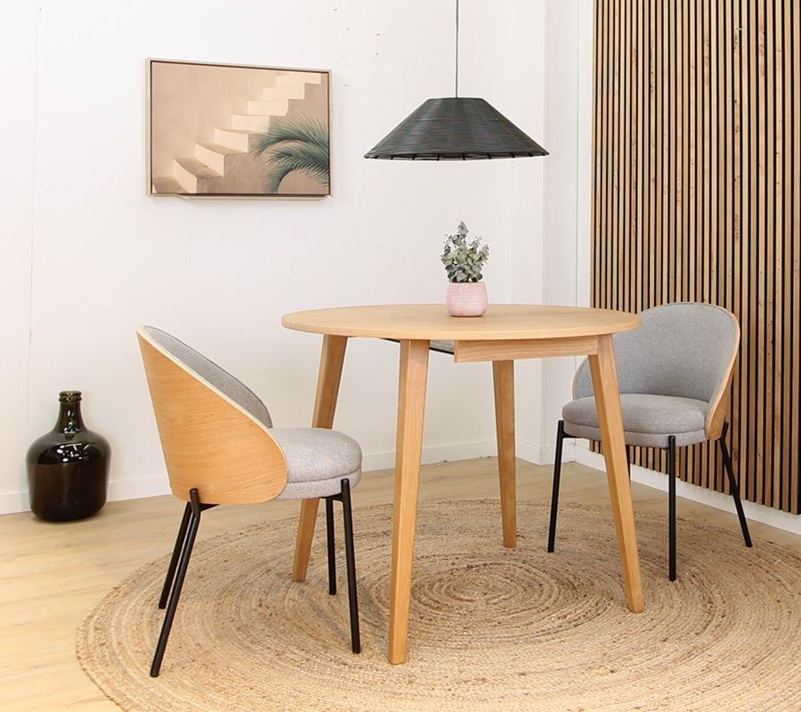 table ronde en bois de chêne