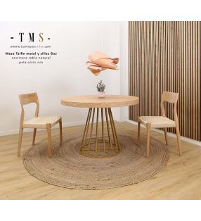 table ronde avec plateau en chêne naturel et pied central plaqué or