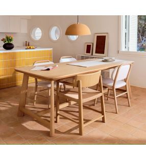 mesas-sillas-madera-roble