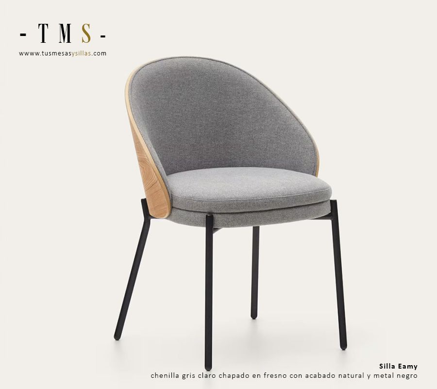 Silla Eamy de chenilla gris claro chapado en fresno con acabado natural y metal negro