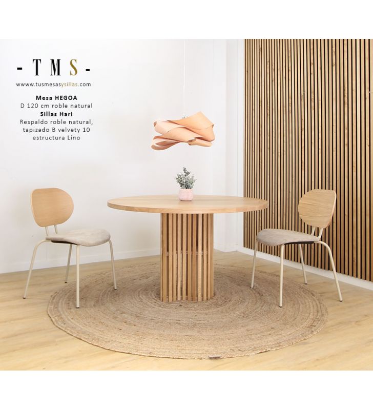 table à manger élégante avec une pièce maîtresse en forme de ying-yang