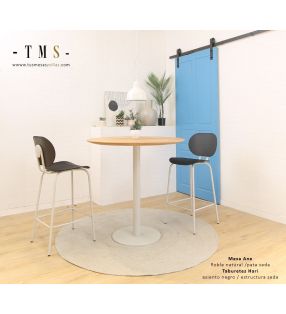 table en chêne naturel et pieds couleur soie