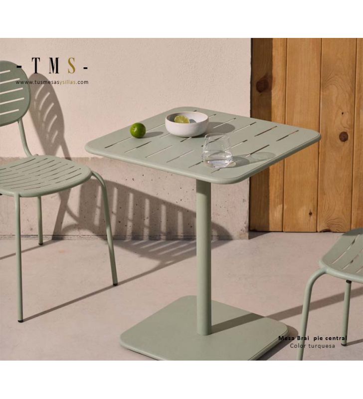 table de jardin turquoise