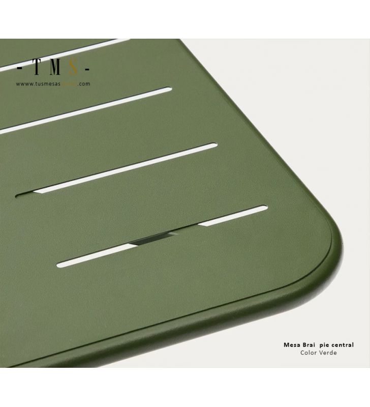 table d'extérieur en acier vert