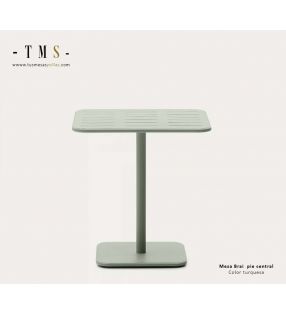 mesa-color-turquesa-para-espacios-exteriores