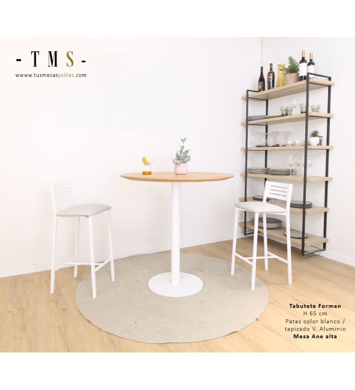 Tabouret haut avec dossier et repose-pieds