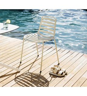 Chaises-de-piscine-enea-empilables