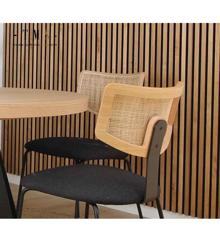 chaises-pour-une-cave-à-vin-moderne