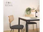 Table de cuisine ou de salle à manger avec pieds cylindriques noirs