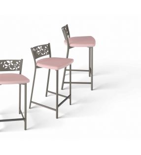 petits tabourets de comptoir confortables