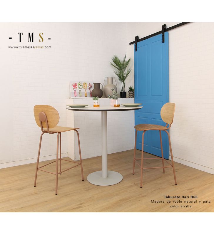 Tabouret haut en chêne naturel Tabouret haut en chêne naturel