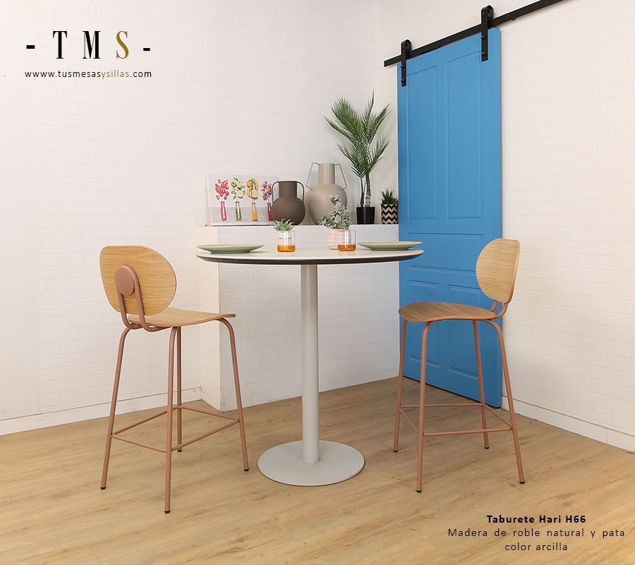 Taburete-alto-en-madera-de-roble-natural