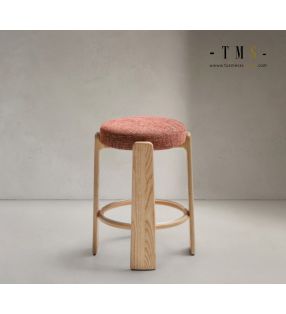 taburete-rojo-y-madera