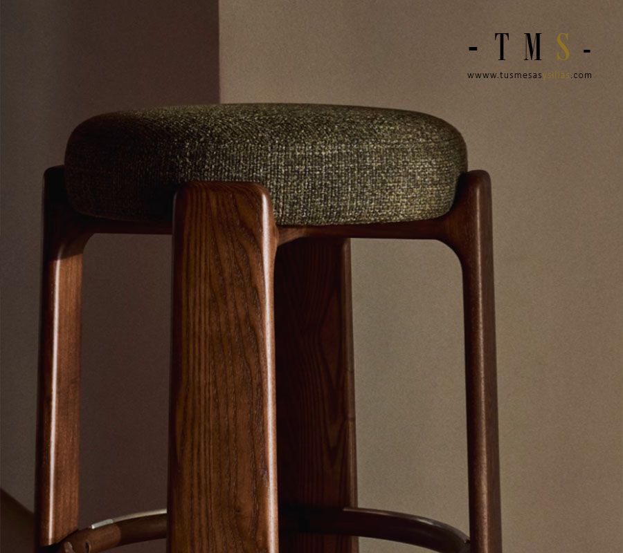 tabouret-hauts-ronds-rembourres tabouret-hauts-ronds-rembourres