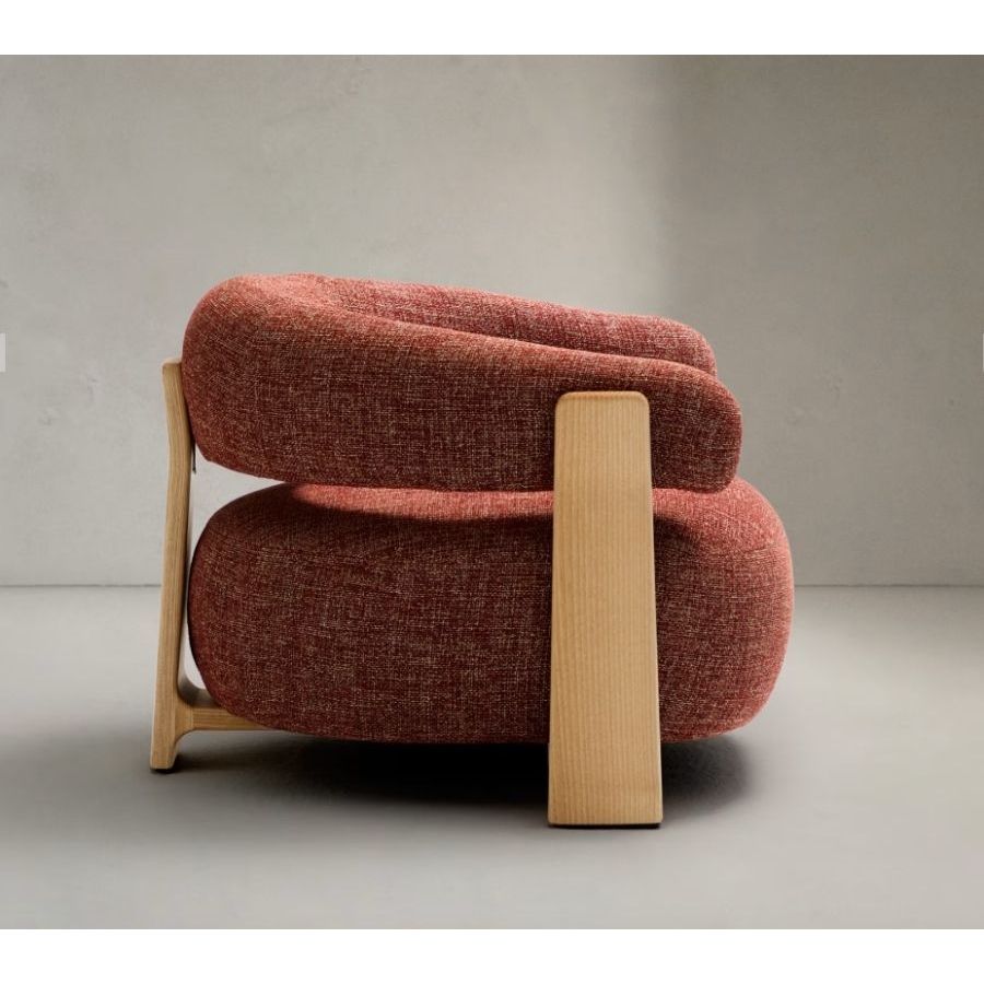 fauteuil-salon-design-enveloppant-noyer fauteuil-salon-design-enveloppant-noyer