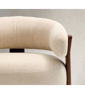 fauteuil-rembourré-chenille-chaleureux