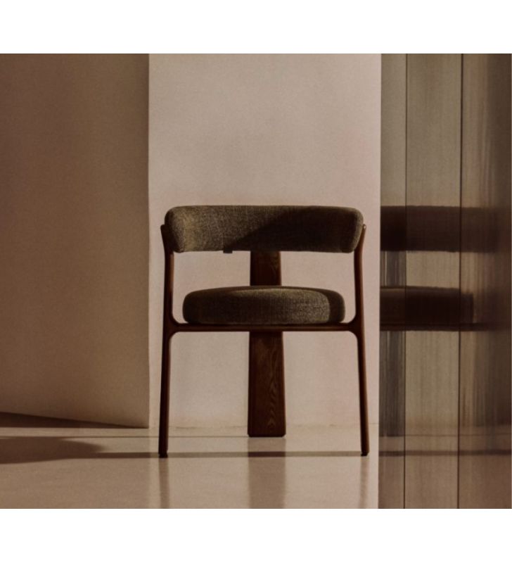 silla-tres-patas-madera-fresno-chenilla-verde