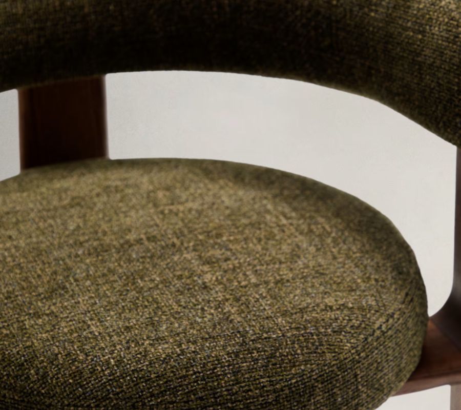 chaise-trois-pieds-bois-chenille-blanche chaise-trois-pieds-bois-chenille-blanche