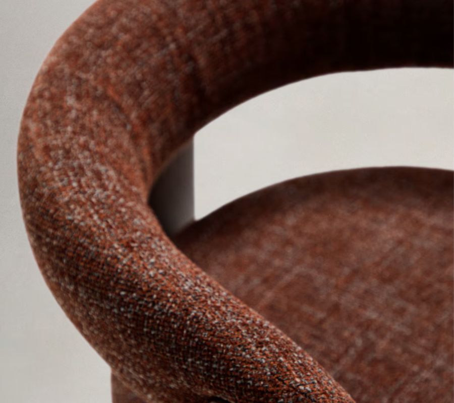 chaise-trois-pieds-bois-chenille-blanche chaise-trois-pieds-bois-chenille-blanche