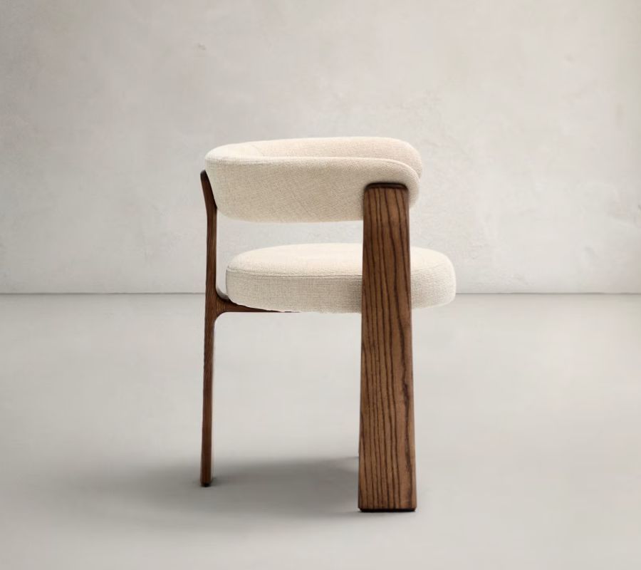 chaise-trois-pieds-bois-chenille-blanche chaise-trois-pieds-bois-chenille-blanche