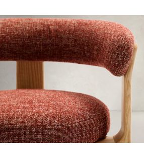 chaise-trois-pieds-ancienne-renovee-tissu-chenille