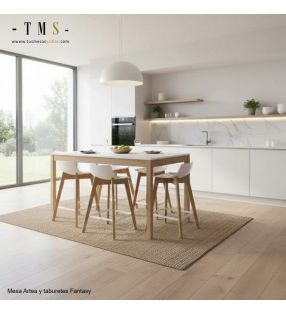 table haute dans la cuisine ouverte