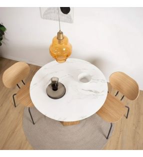 table avec revêtement de comptoir résistant - Calacata