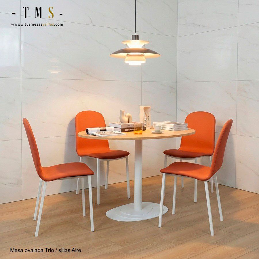 table élégante avec pied central table élégante avec pied central